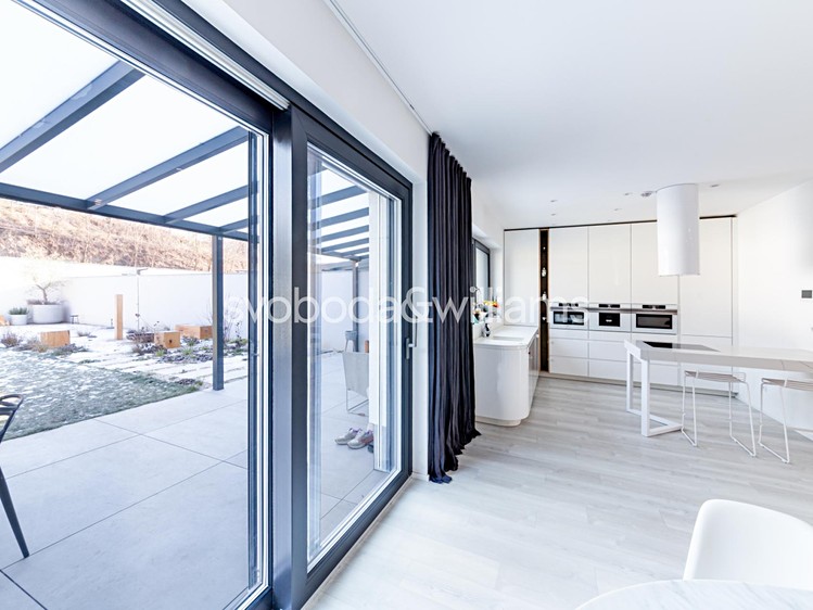 Prodej rodinného domu 157 m², pozemek 450 m² - foto 4