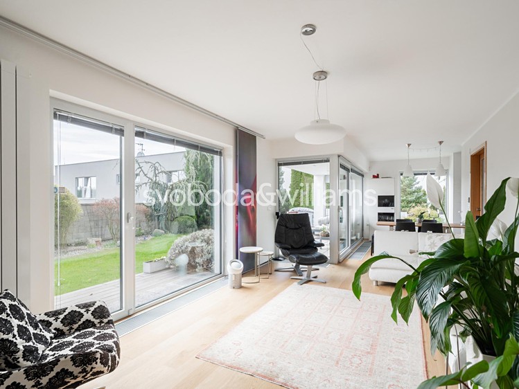 Prodej rodinného domu 147 m², pozemek 445 m² - foto 4