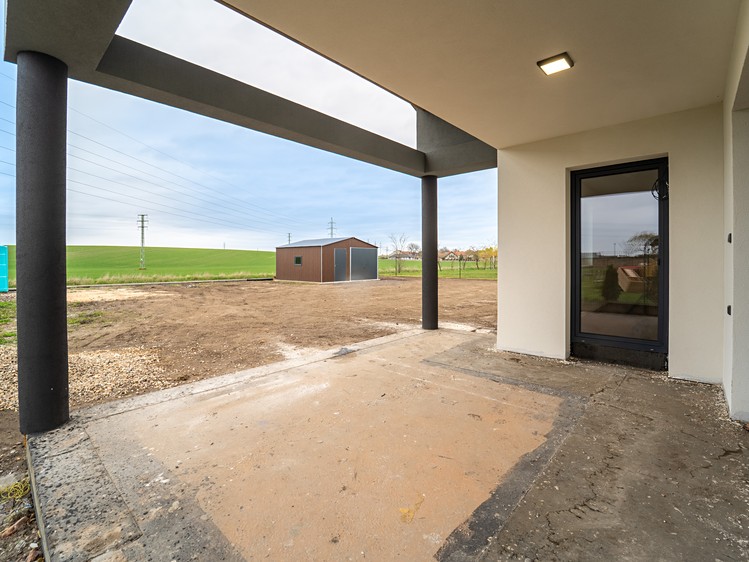 Prodej rodinného domu 215 m², pozemek 1 007 m² - foto 7