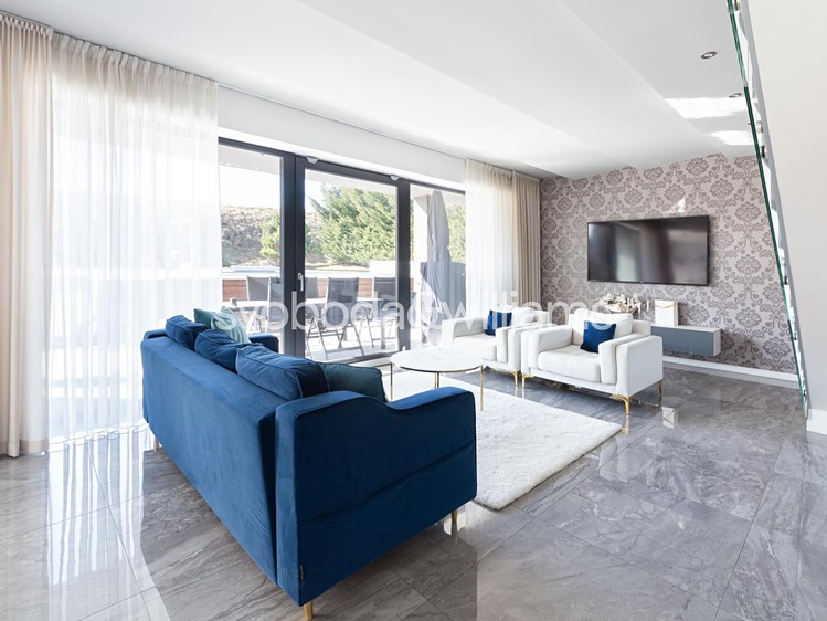 Prodej rodinného domu 203 m², pozemek 1 465 m² - foto 5