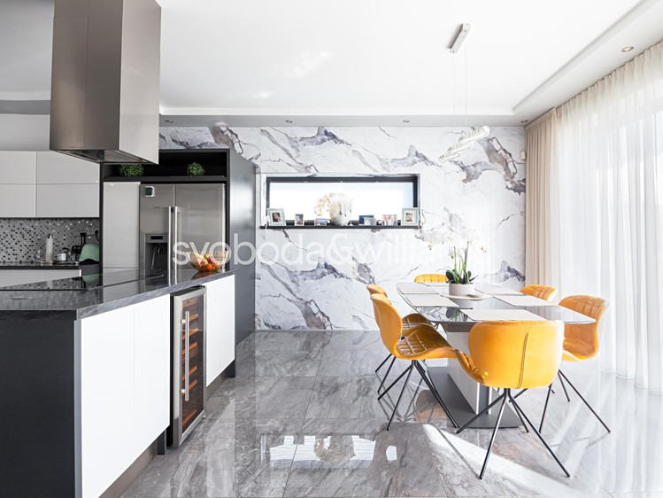 Prodej rodinného domu 203 m², pozemek 1 465 m² - foto 7