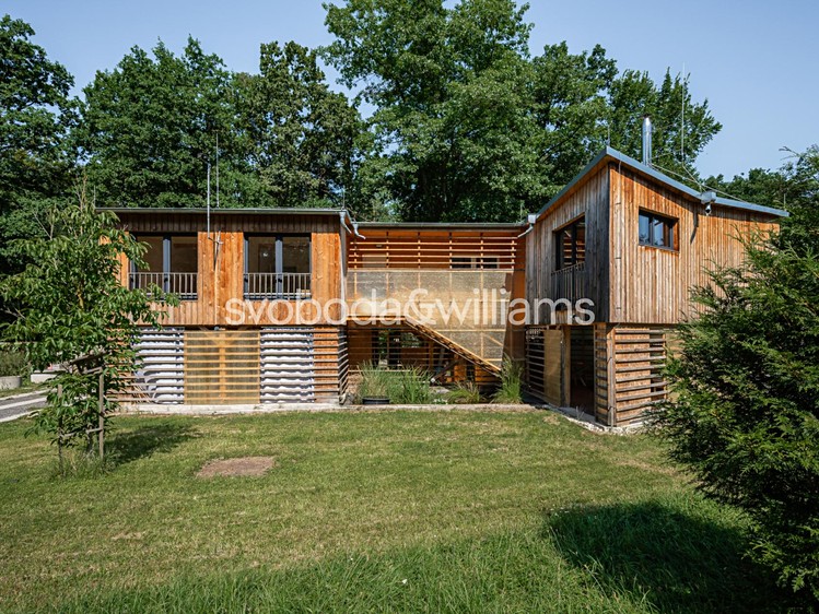Prodej rodinného domu 174 m², pozemek 673 m² - foto 1