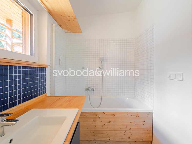 Prodej rodinného domu 174 m², pozemek 673 m² - foto 5