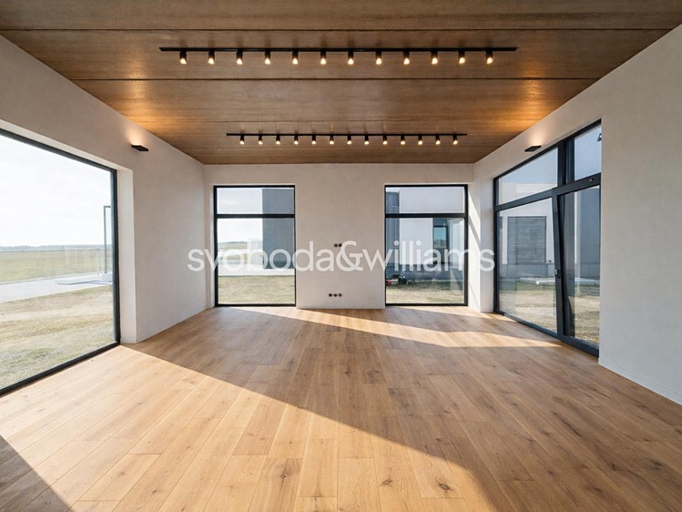 Prodej rodinného domu 145 m², pozemek 740 m² - foto 2