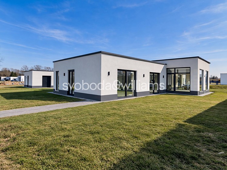 Prodej rodinného domu 145 m², pozemek 740 m² - foto 1