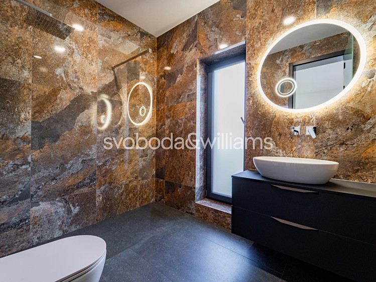 Prodej rodinného domu 145 m², pozemek 740 m² - foto 7
