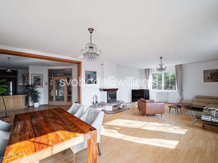 Prodej rodinného domu 270 m², pozemek 2 086 m² - foto 3