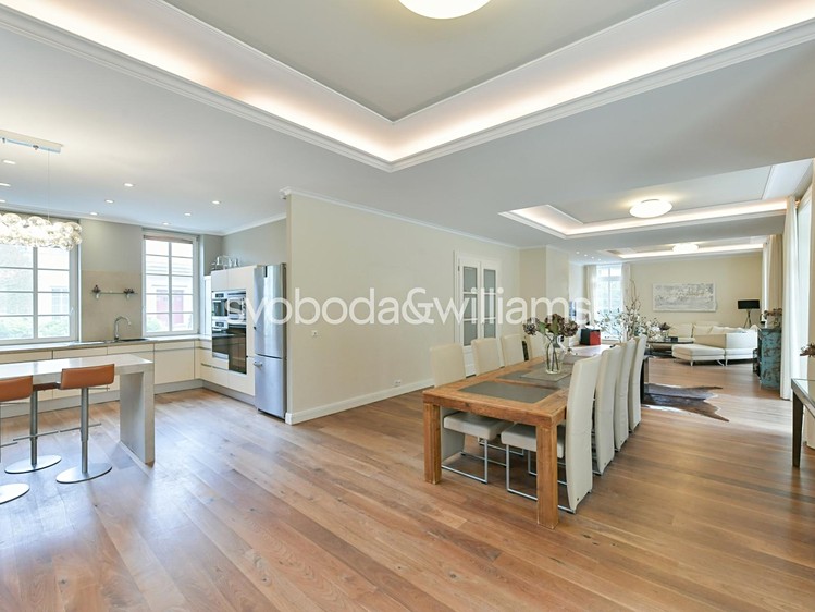 Prodej rodinného domu 459 m², pozemek 1 067 m² - foto 3