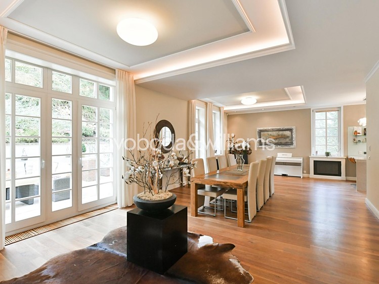 Prodej rodinného domu 459 m², pozemek 1 067 m² - foto 5