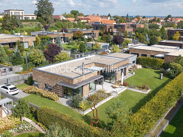 Prodej rodinného domu 166 m², pozemek 1 117 m² - foto 1