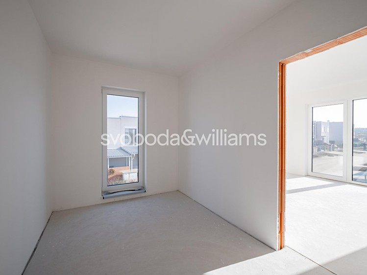 Prodej rodinného domu 225 m², pozemek 366 m² - foto 4