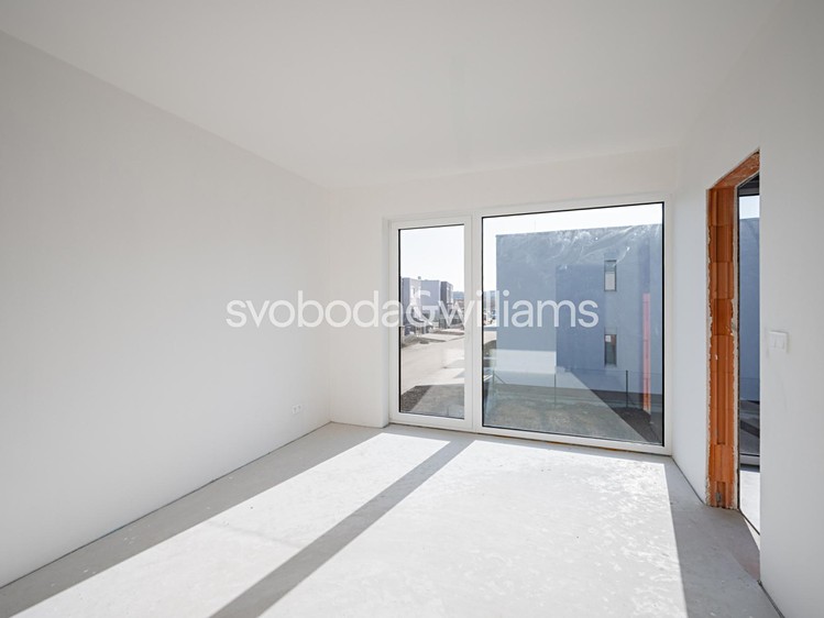 Prodej rodinného domu 225 m², pozemek 366 m² - foto 7