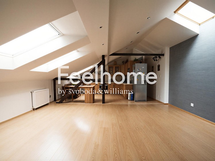 Prodej rodinného domu 278 m², pozemek 158 m² - foto 3