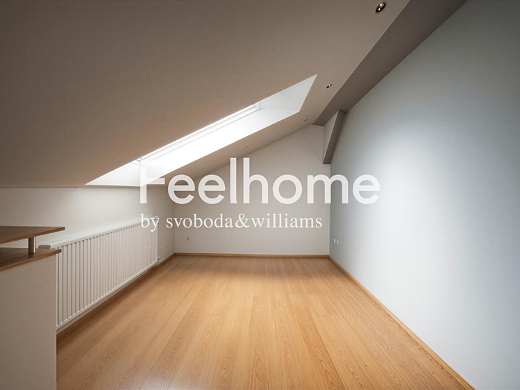 Prodej rodinného domu 278 m², pozemek 158 m² - foto 5