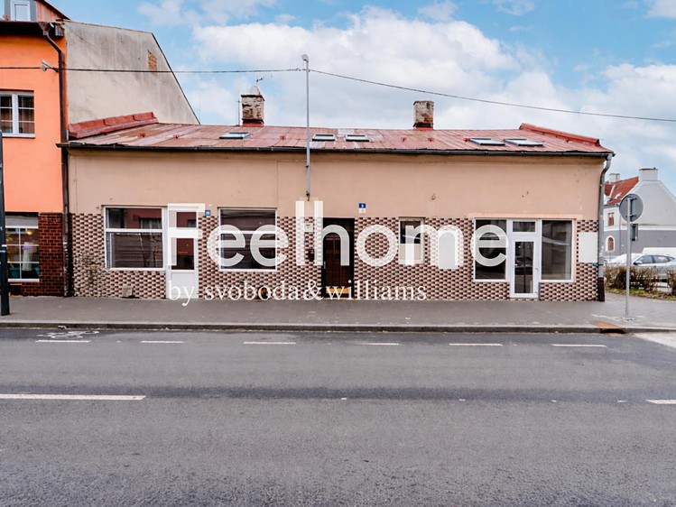 Prodej rodinného domu 278 m², pozemek 158 m² - foto 8