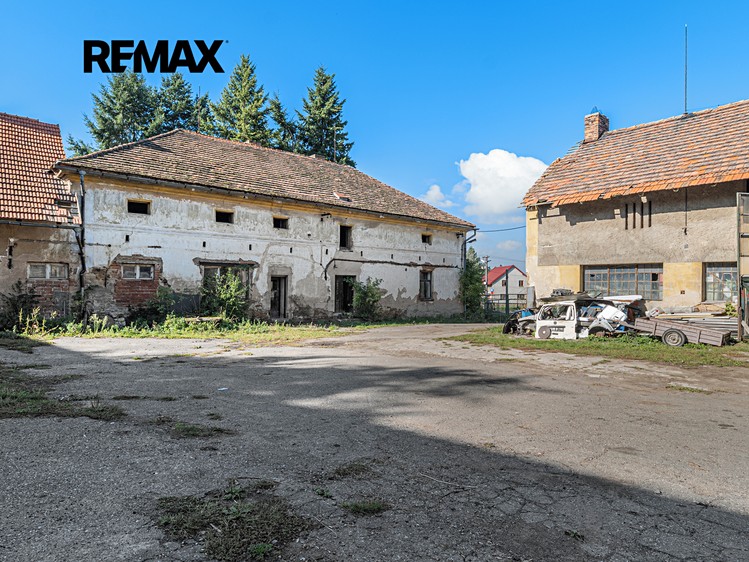 Prodej  zemědělské usedlosti 244 m², pozemek 2 522 m² - foto 3