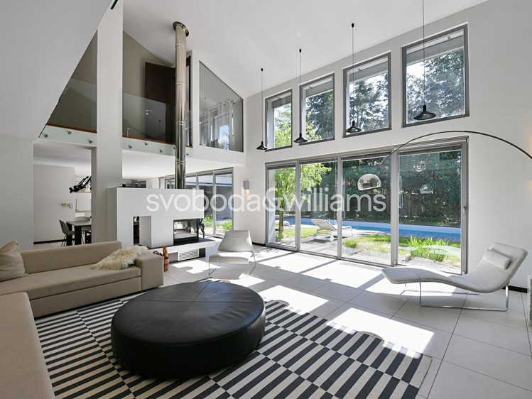 Prodej rodinného domu 338 m², pozemek 1 564 m² - foto 2