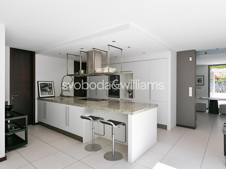 Prodej rodinného domu 338 m², pozemek 1 564 m² - foto 6