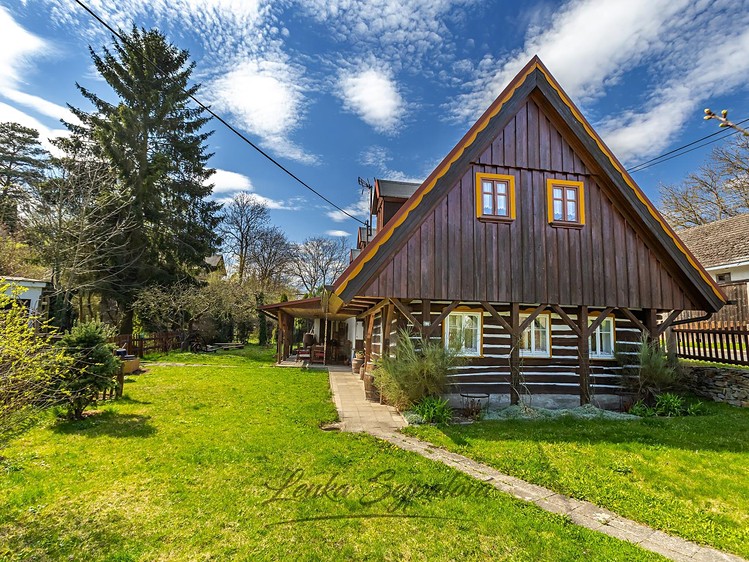 Prodej chalupy 202 m², pozemek 640 m² - foto 1