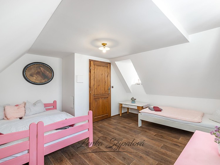 Prodej chalupy 202 m², pozemek 640 m² - foto 8