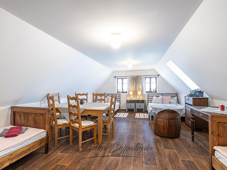 Prodej chalupy 202 m², pozemek 640 m² - foto 7