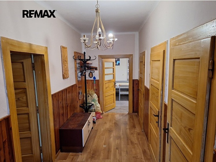Prodej rodinného domu 187 m², pozemek 969 m² - foto 3