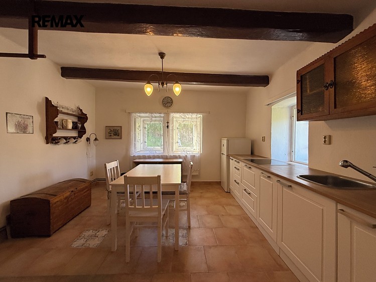 Prodej rodinného domu 44 m², pozemek 1 051 m² - foto 2