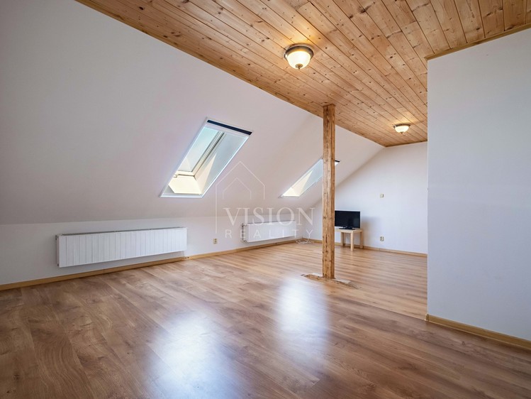 Prodej rodinného domu 320 m², pozemek 754 m² - foto 2