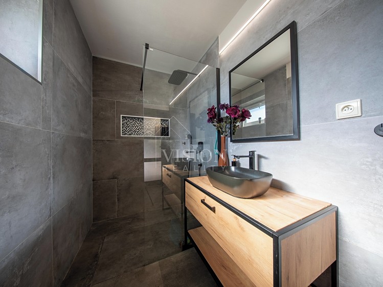 Prodej rodinného domu 111 m², pozemek 234 m² - foto 7
