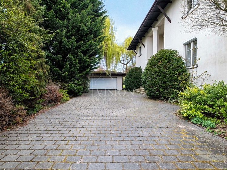 Prodej rodinného domu 227 m², pozemek 2 295 m² - foto 3