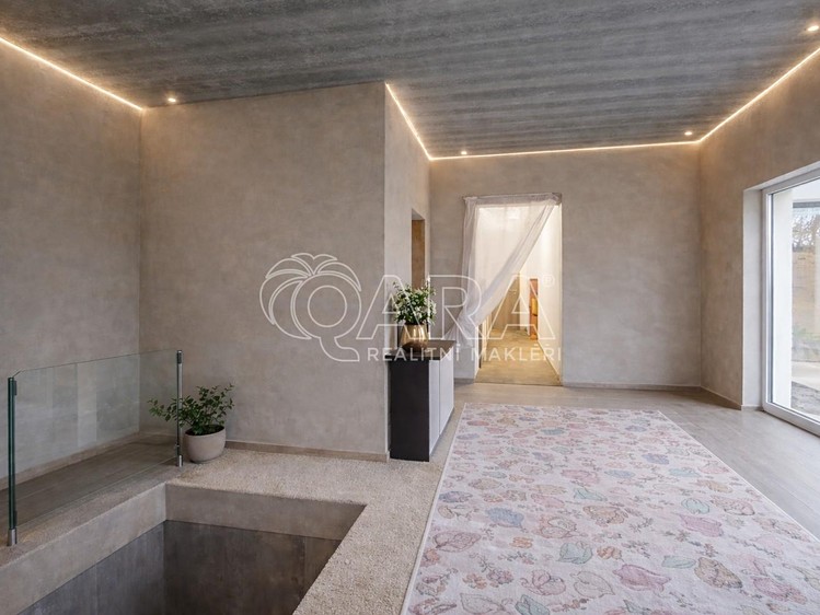 Prodej vícegeneračního domu 486 m², pozemek 1 248 m² - foto 8