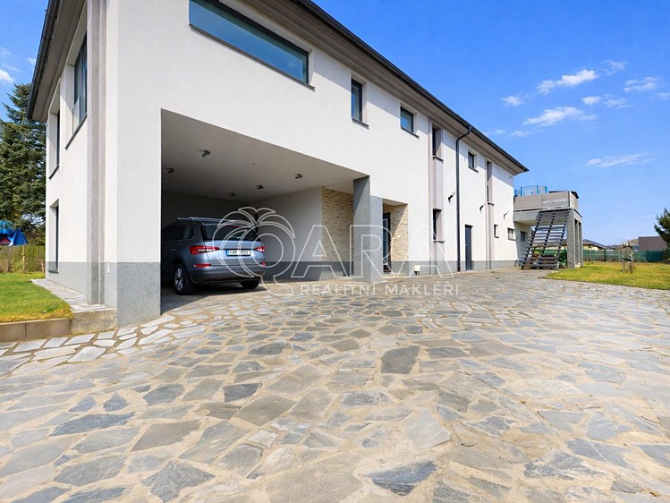 Prodej vícegeneračního domu 486 m², pozemek 1 248 m² - foto 5