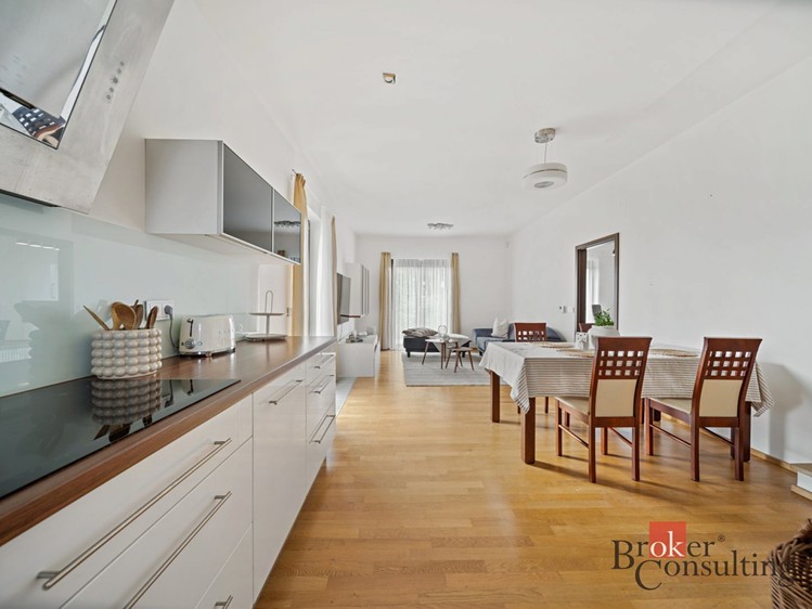 Prodej rodinného domu 154 m², pozemek 646 m² - foto 5