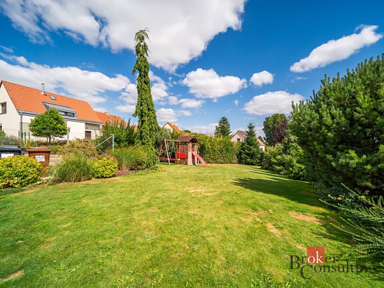 Prodej rodinného domu 154 m², pozemek 646 m² - foto 8