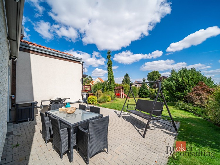 Prodej rodinného domu 154 m², pozemek 646 m² - foto 7