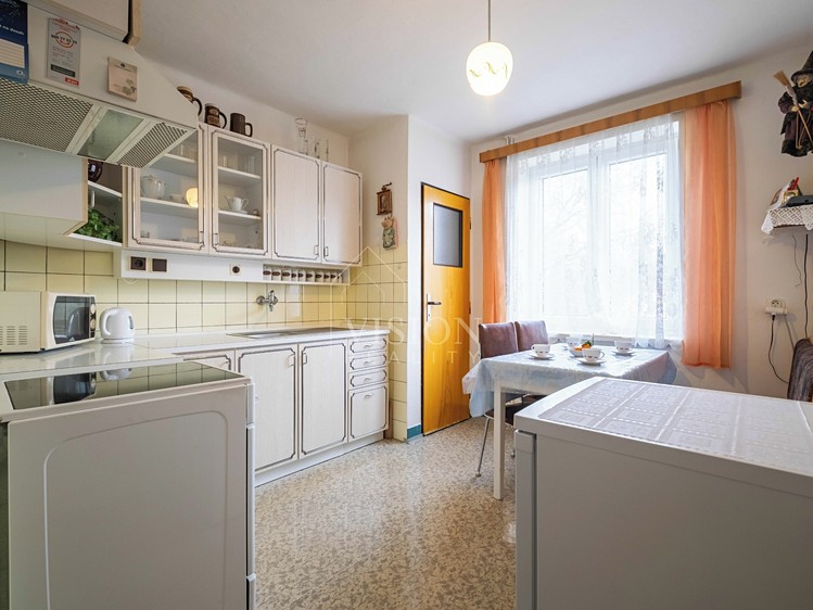 Prodej rodinného domu 136 m², pozemek 763 m² - foto 4