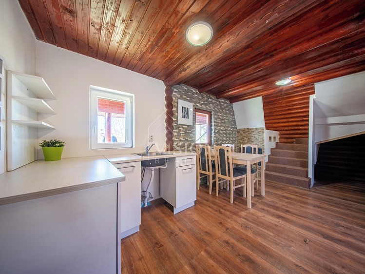 Prodej rodinného domu 237 m², pozemek 461 m² - foto 5