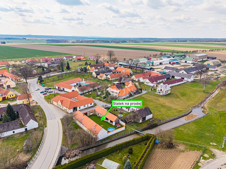 Prodej rodinného domu 248 m², pozemek 821 m² - foto 4