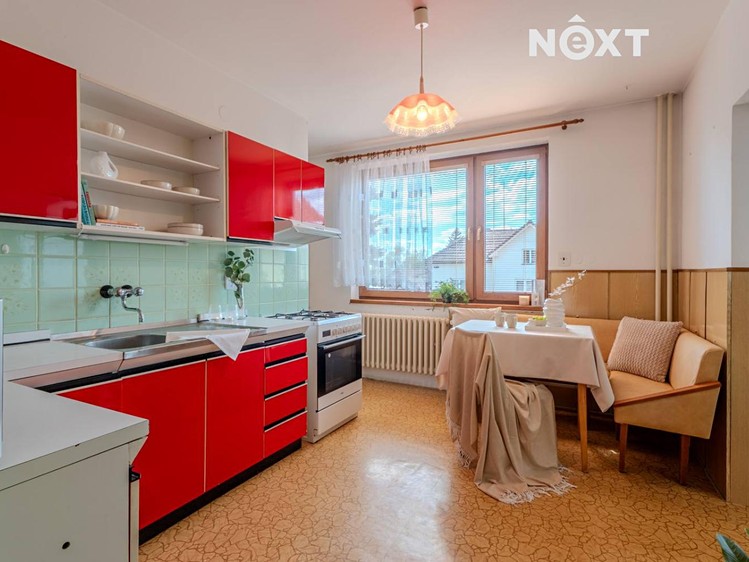 Prodej rodinného domu 188 m², pozemek 737 m² - foto 6