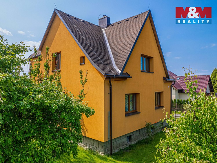 Prodej  rodinného domu 250 m², pozemek 1 025 m² - foto 4