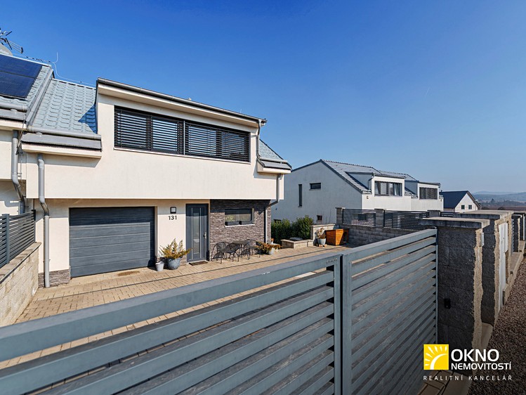 Prodej rodinného domu 185 m², pozemek 618 m² - foto 1