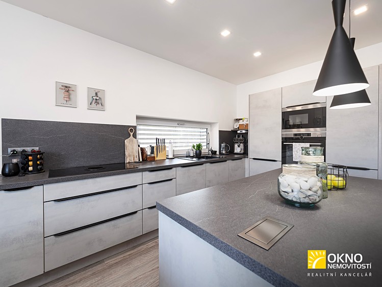 Prodej rodinného domu 185 m², pozemek 618 m² - foto 5