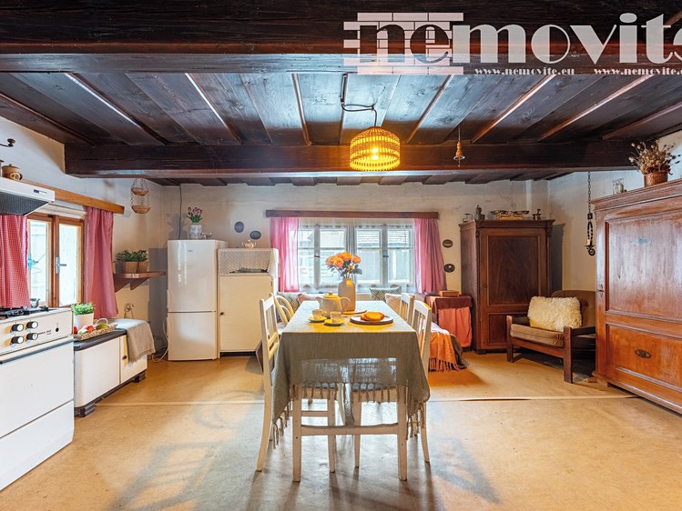 Prodej rodinného domu 97 m², pozemek 894 m² - foto 2