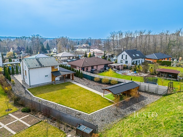 Prodej rodinného domu 117 m², pozemek 1 389 m² - foto 2