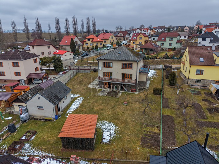 Prodej rodinného domu 150 m², pozemek 832 m² - foto 1
