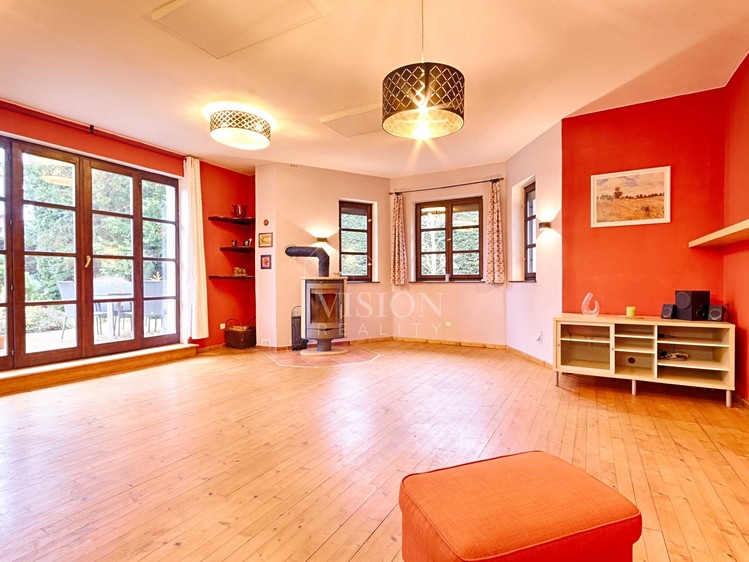Prodej rodinného domu 198 m², pozemek 792 m² - foto 3