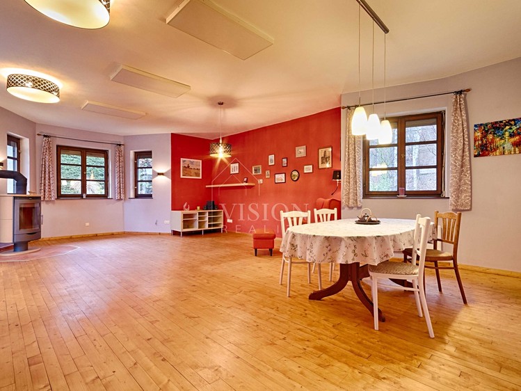 Prodej rodinného domu 198 m², pozemek 792 m² - foto 5