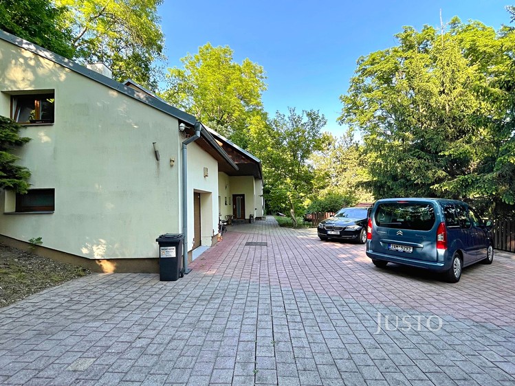 Prodej rodinného domu 250 m², pozemek 1 168 m² - foto 6
