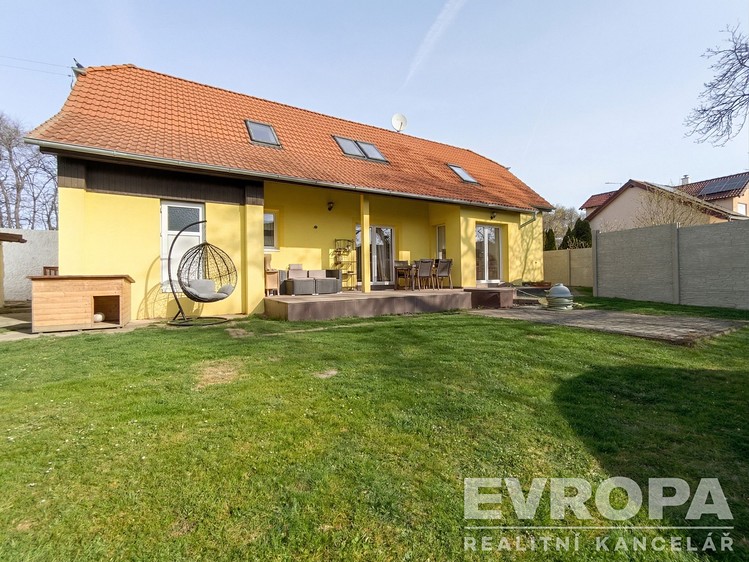 Prodej  rodinného domu 213 m², pozemek 508 m² - foto 6