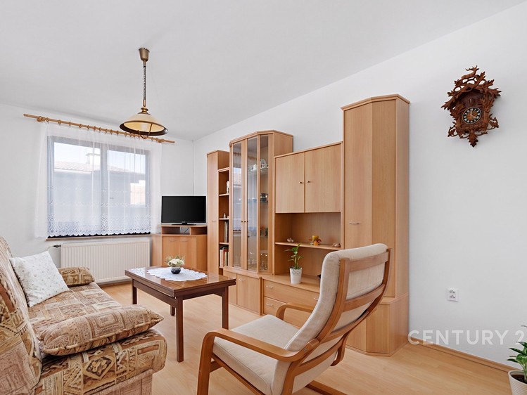 Prodej rodinného domu 227 m², pozemek 227 m² - foto 3